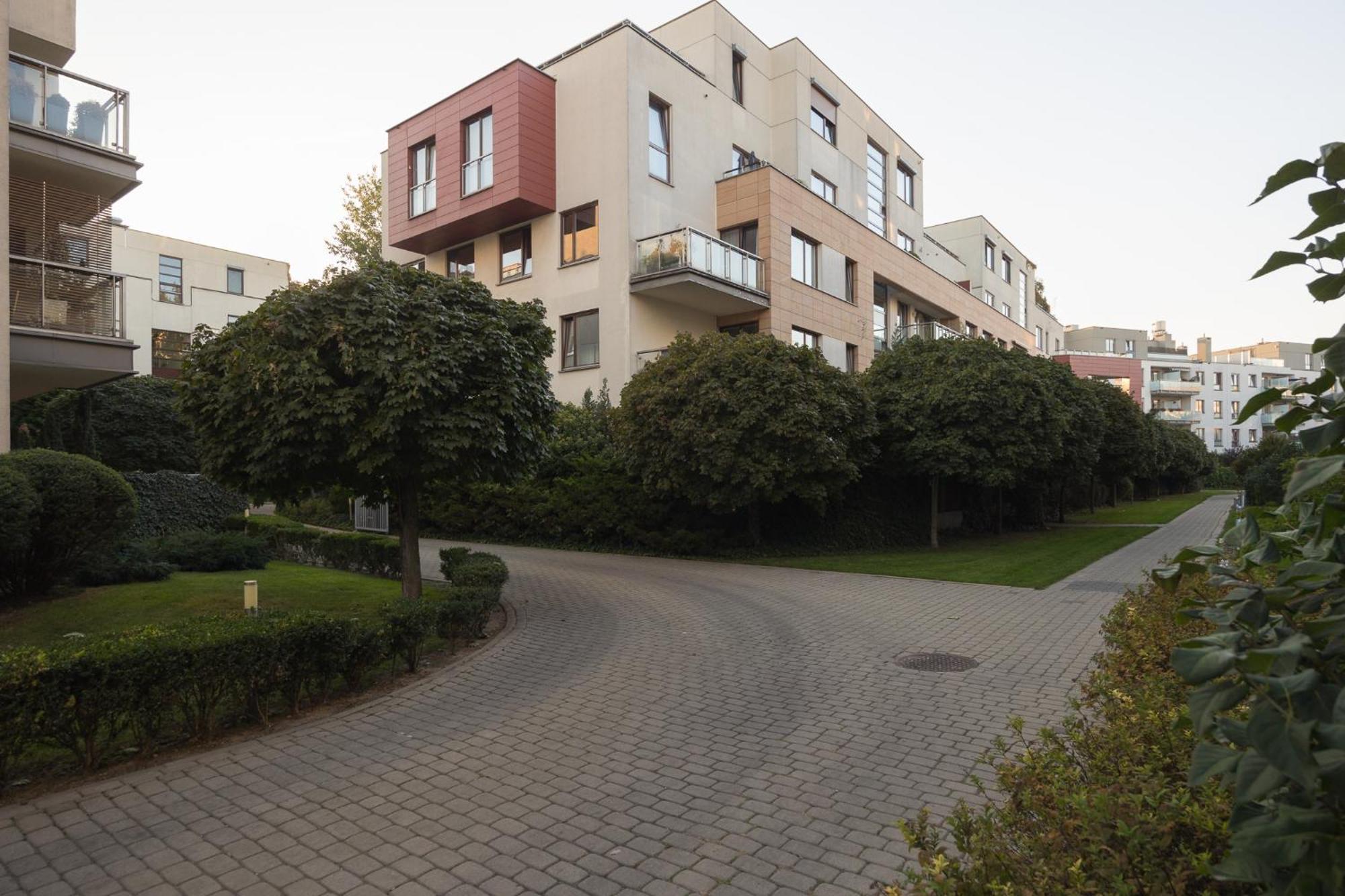 Royal Wilanow 2-Bedroom Apartment ワルシャワ エクステリア 写真